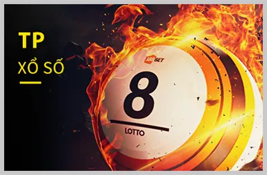 Bàn Blackjack trực tiếp với các quân bài và chip cược